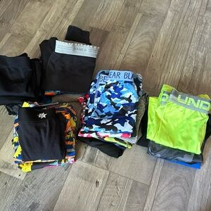 Lot of 25 paid of boys boxer briefs size l/xl